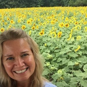 Meet your Posher, Lynda